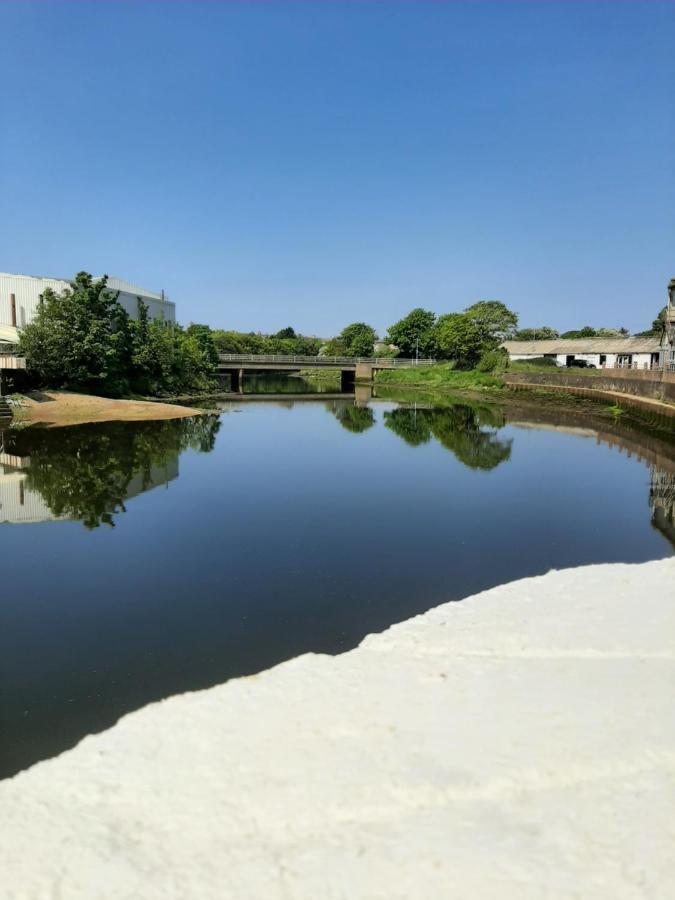 Stunning Riverside Town House With Views Ayrshire Girvan Esterno foto