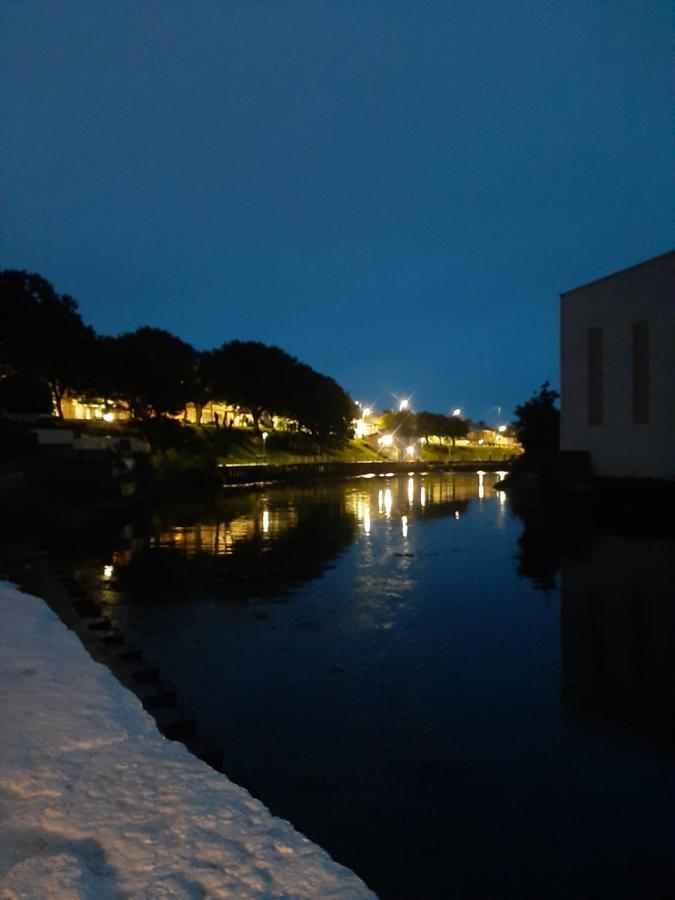 Stunning Riverside Town House With Views Ayrshire Girvan Esterno foto